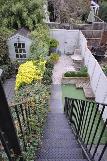Lovely 2-bed Maisonette With Garden Close To River In Barnes - Mortlake * Londra